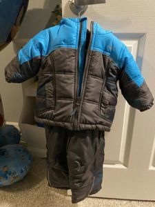 Cat & Jack 2 Piece Snowsuit Set - Size 2T. Blue/Gray